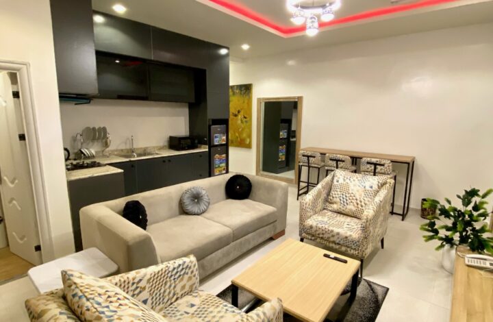 Izzi 2-Bedroom Luxury Apartment at Lucy and Jacobs